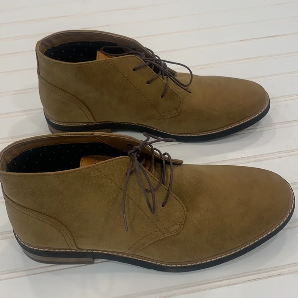 Hawker Rye Suede Chucca Boots size 11.5‎
